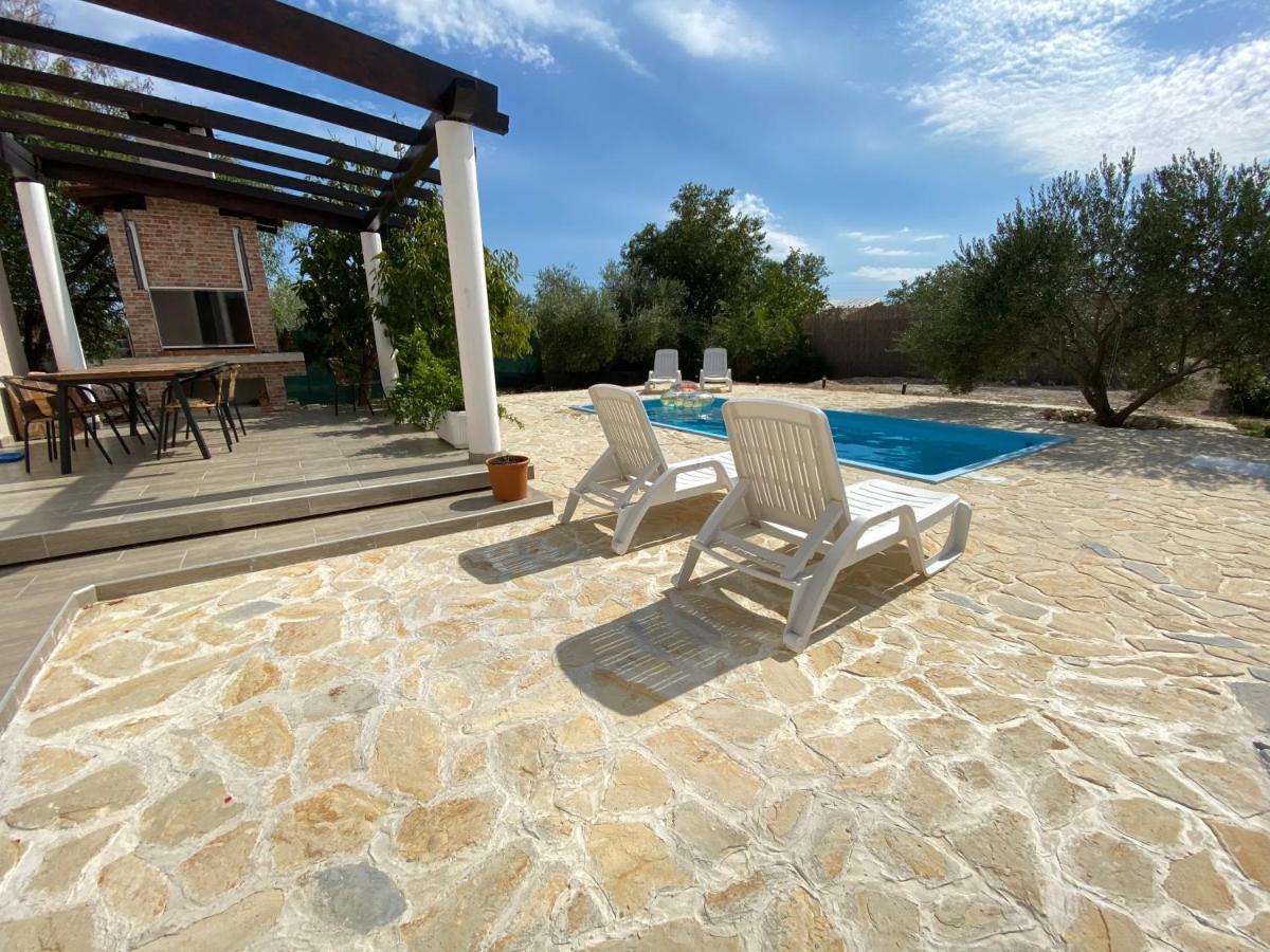 Villa Bubica- Cozy Holiday Home In Rural Area With Pool Stankovci  Экстерьер фото