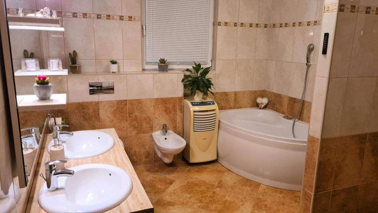 Villa Bubica- Cozy Holiday Home In Rural Area With Pool Stankovci  Экстерьер фото